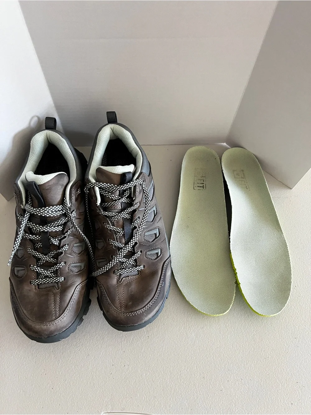 Oboz Sawtooth X Low Waterproof Hiking B-Dry Shoes Women's Size 10.5 Hazy Gray